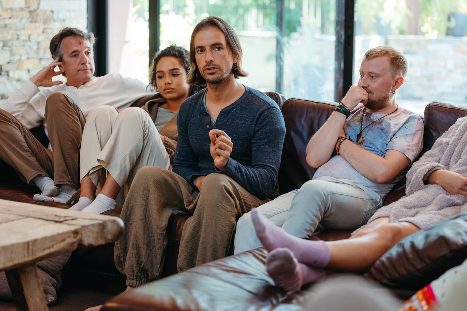 Iván leading a retreat